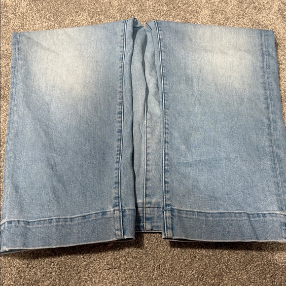 MOTHER Light Blue Cinch Greaser Ankle Jeans - Picture 7 of 13